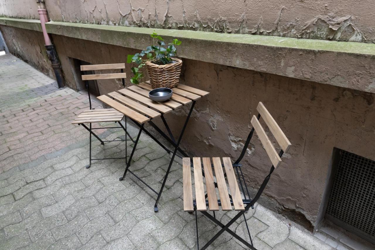Dreams Bielefeld Hostel Exterior photo